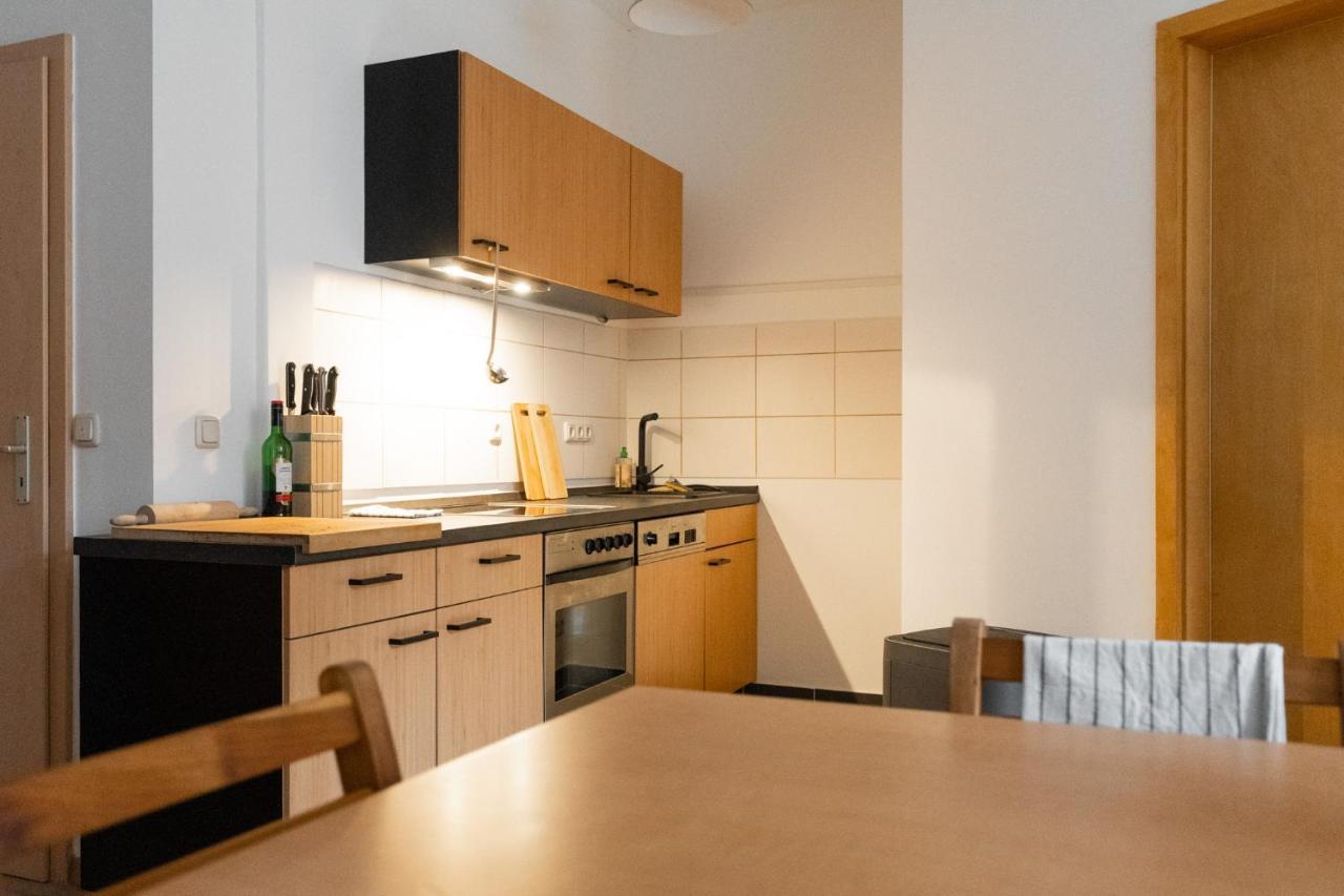 Altbau-studio 230m² Mit Wintergarten Bis 10 Pers. *