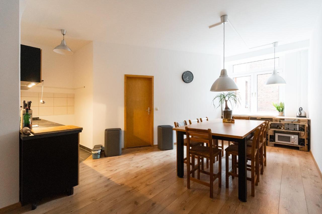 Altbau-studio 230m² Mit Wintergarten Bis 10 Pers. *